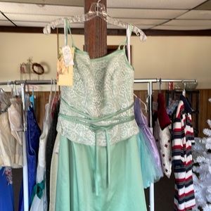 Soft green prom/bridesmaid dress
